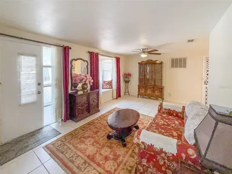 4737 Longwood Avenue Holiday FL 34690