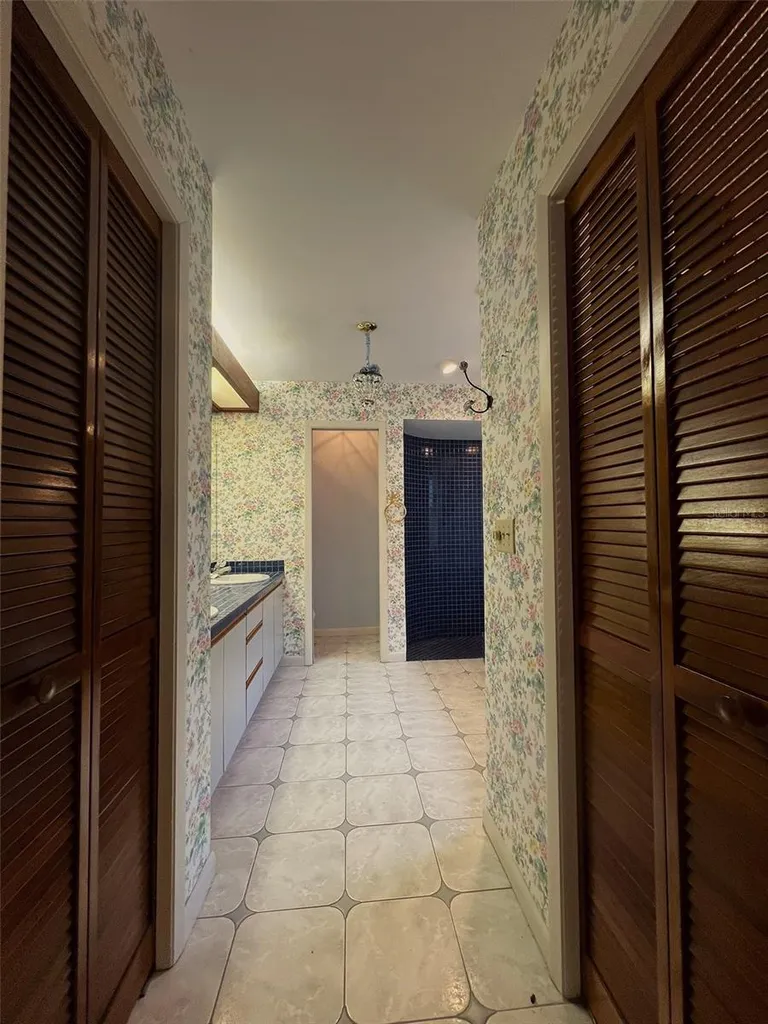 6328 N Queensway Drive Temple Terrace FL 33617