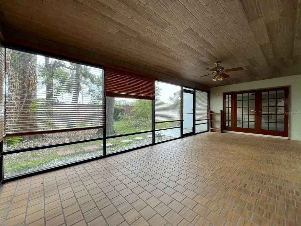 6328 N Queensway Drive Temple Terrace FL 33617