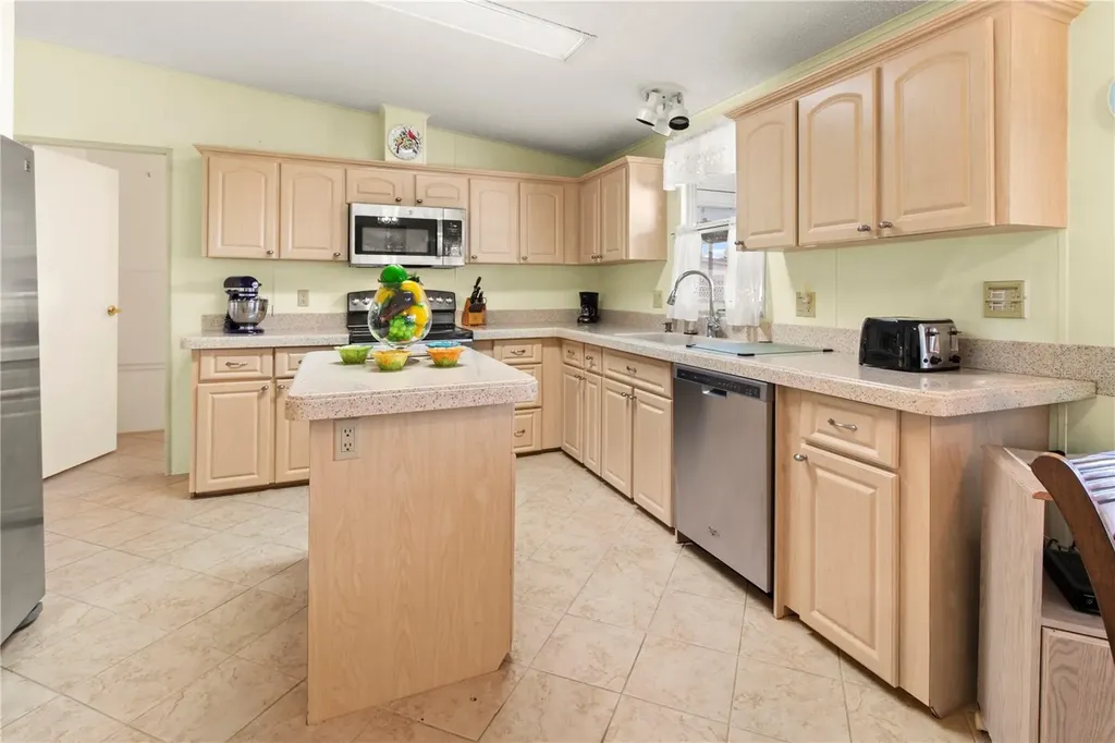 180 Nightingale Circle Ellenton FL 34222