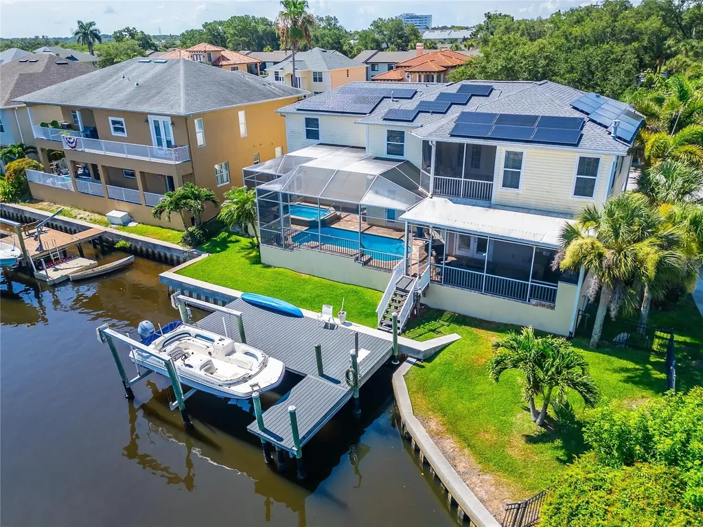 339 Manatee Lane Tarpon Springs FL 34689