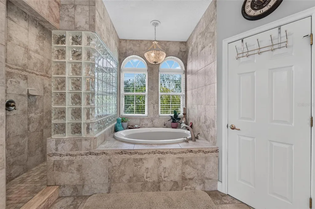 339 Manatee Lane Tarpon Springs FL 34689