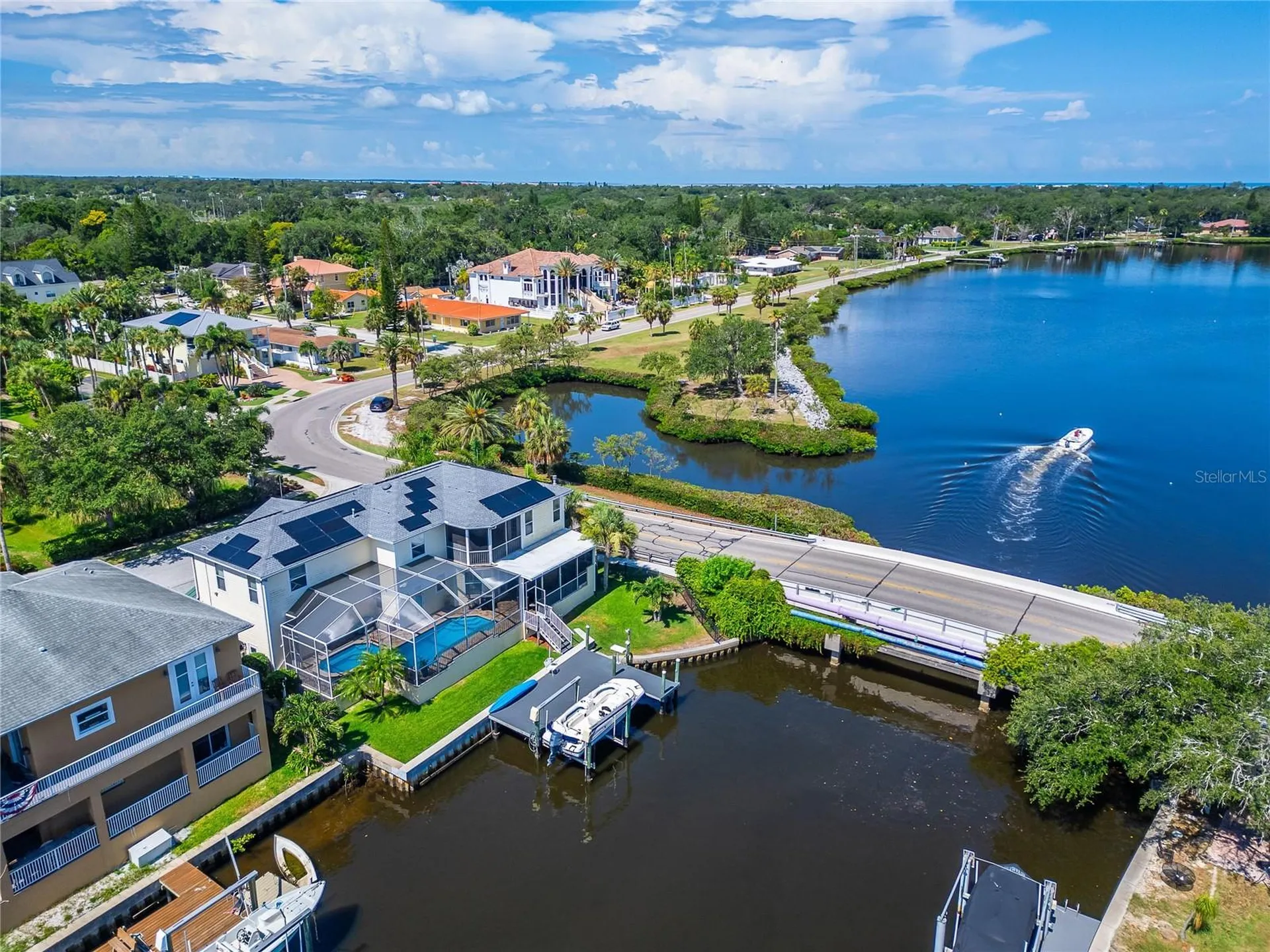 339 Manatee Lane Tarpon Springs FL 34689