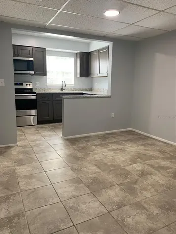 14402 Reuter Strasse Circle Tampa FL 33613