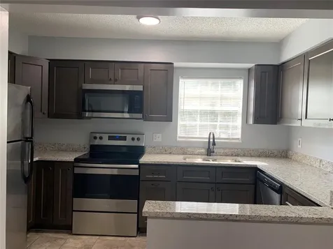 14402 Reuter Strasse Circle Tampa FL 33613