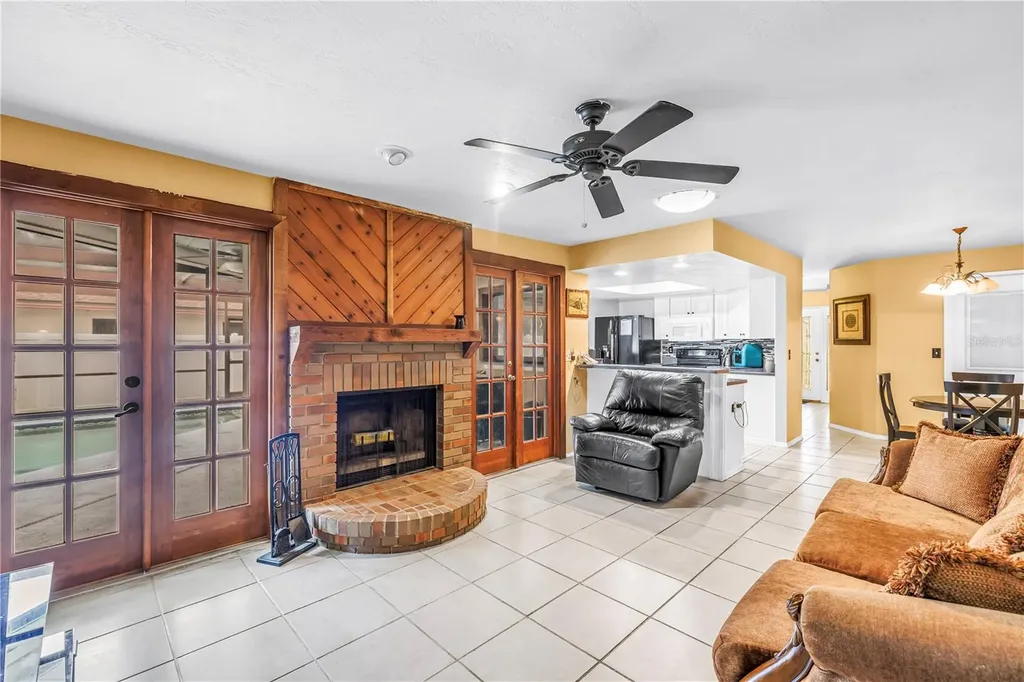 9212 Rustic Pines Boulevard W Seminole FL 33776