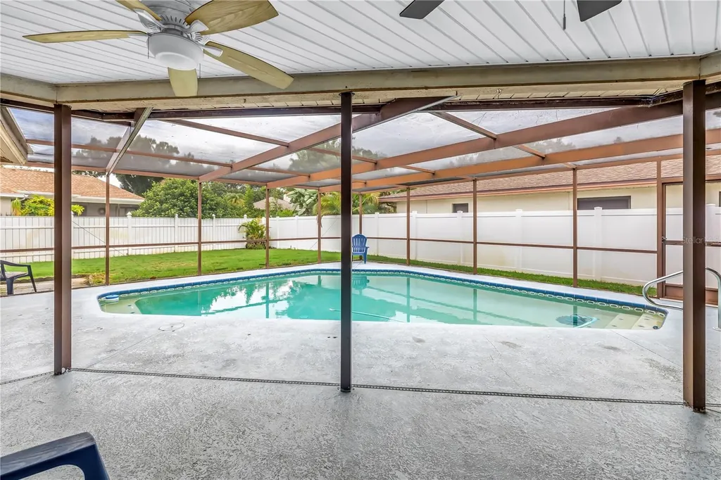 9212 Rustic Pines Boulevard W Seminole FL 33776