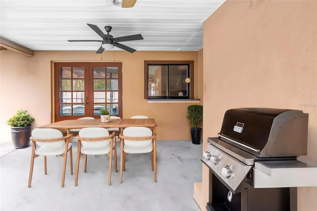 9212 Rustic Pines Boulevard W Seminole FL 33776