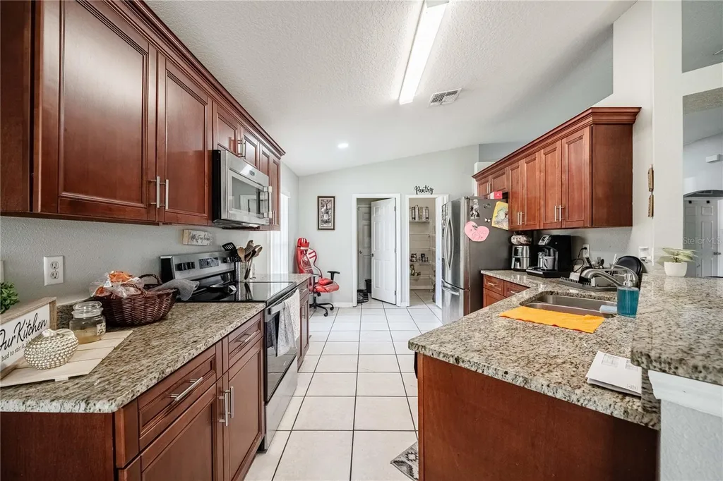 141 Flatfish Court Kissimmee FL 34759