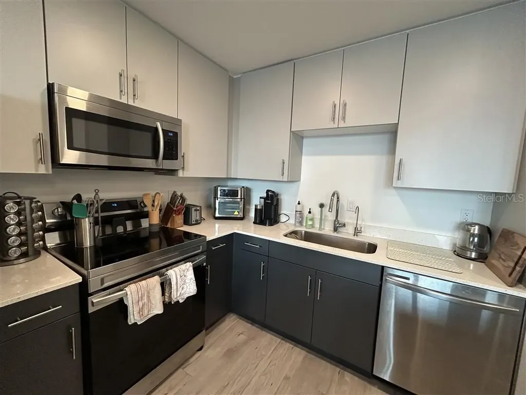 1703 N Tamiami Trail Sarasota FL 34234