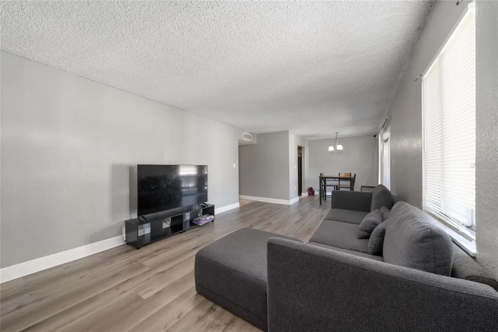4789 S Texas Avenue Orlando FL 32839