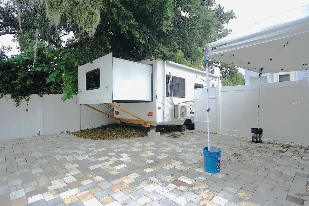 601 Lime Tree Road Tampa FL 33619
