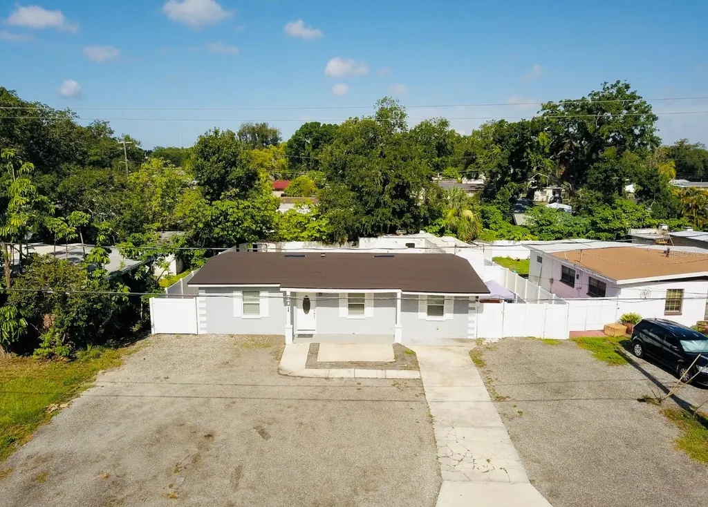 601 Lime Tree Road Tampa FL 33619