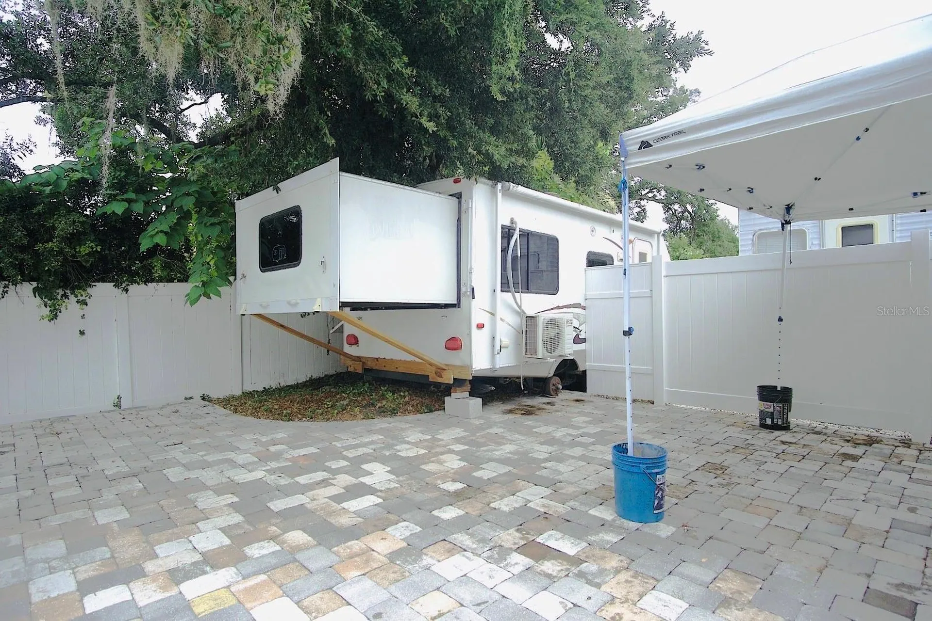 601 Lime Tree Road Tampa FL 33619