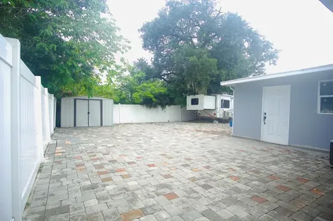 601 Lime Tree Road Tampa FL 33619