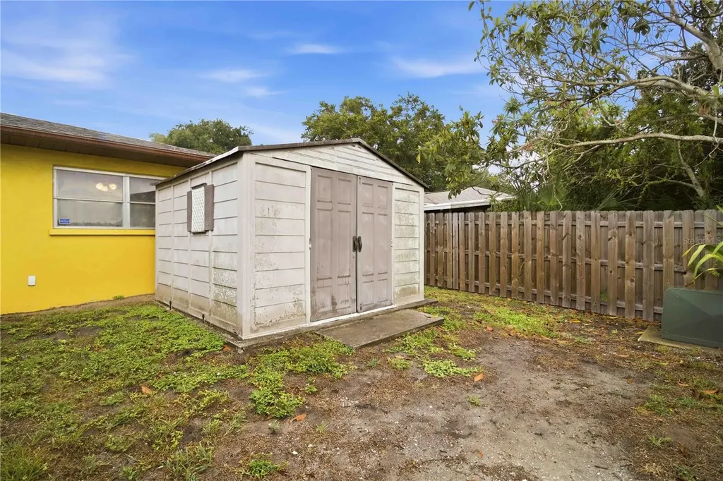5203 18th Avenue W Bradenton FL 34209