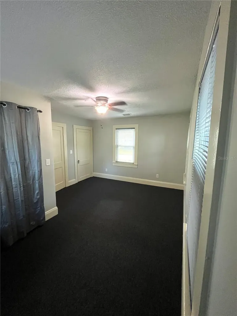 402 W Paris Street Tampa FL 33604