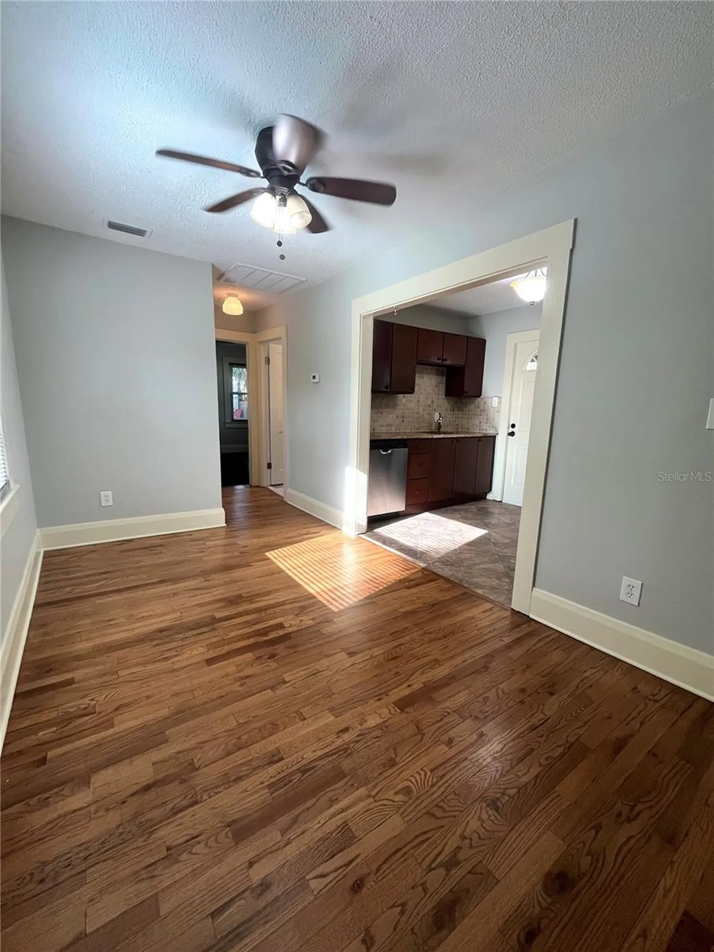 402 W Paris Street Tampa FL 33604