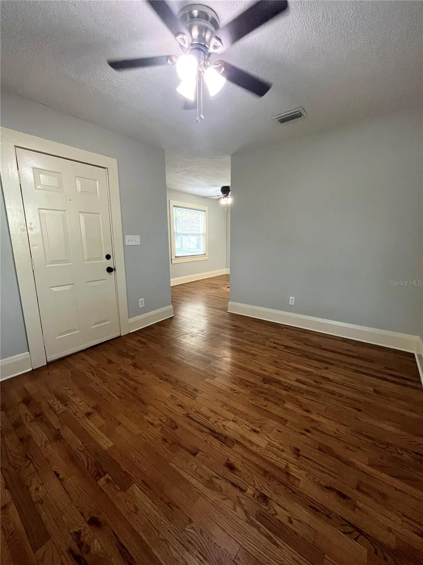 402 W Paris Street Tampa FL 33604