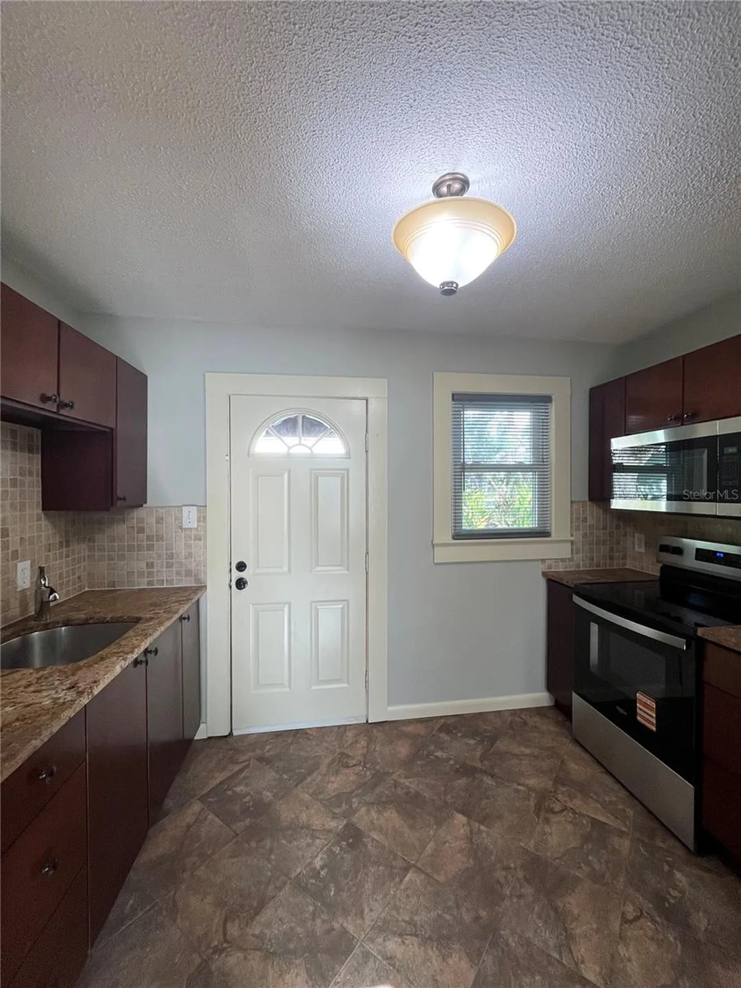 402 W Paris Street Tampa FL 33604