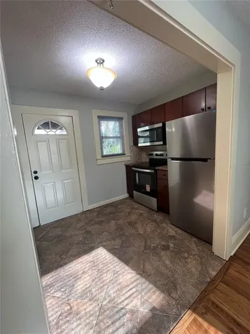 402 W Paris Street Tampa FL 33604