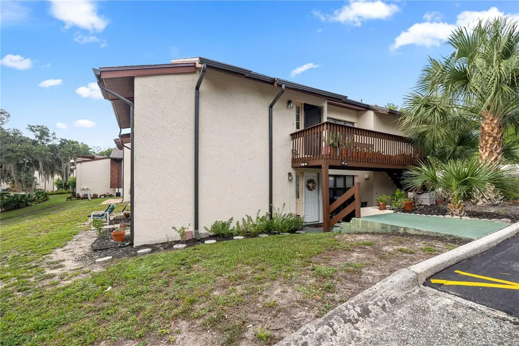 964 5th Street Clermont FL 34711