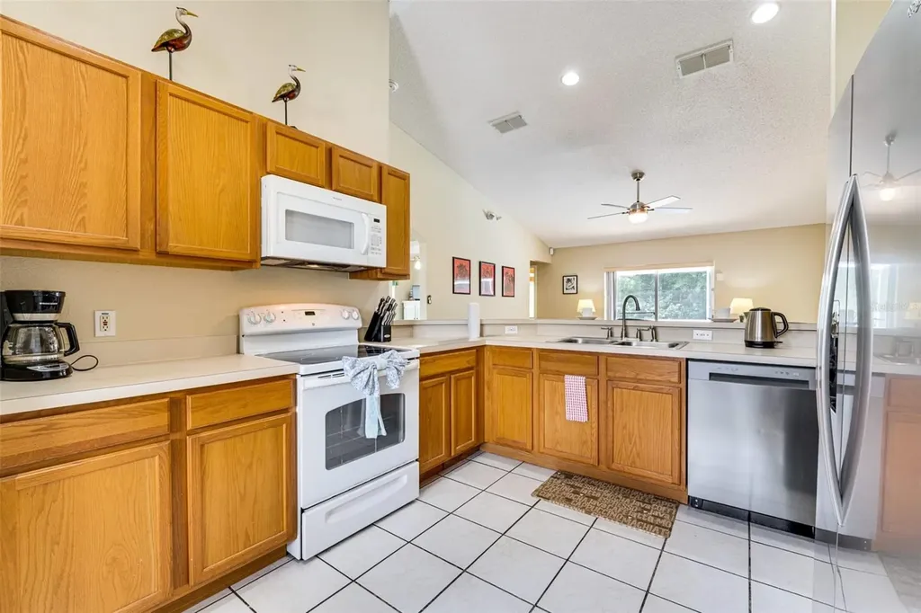 630 Thousand Oaks Boulevard Davenport FL 33896