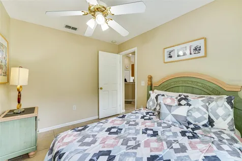 630 Thousand Oaks Boulevard Davenport FL 33896