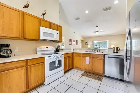 630 Thousand Oaks Boulevard Davenport FL 33896