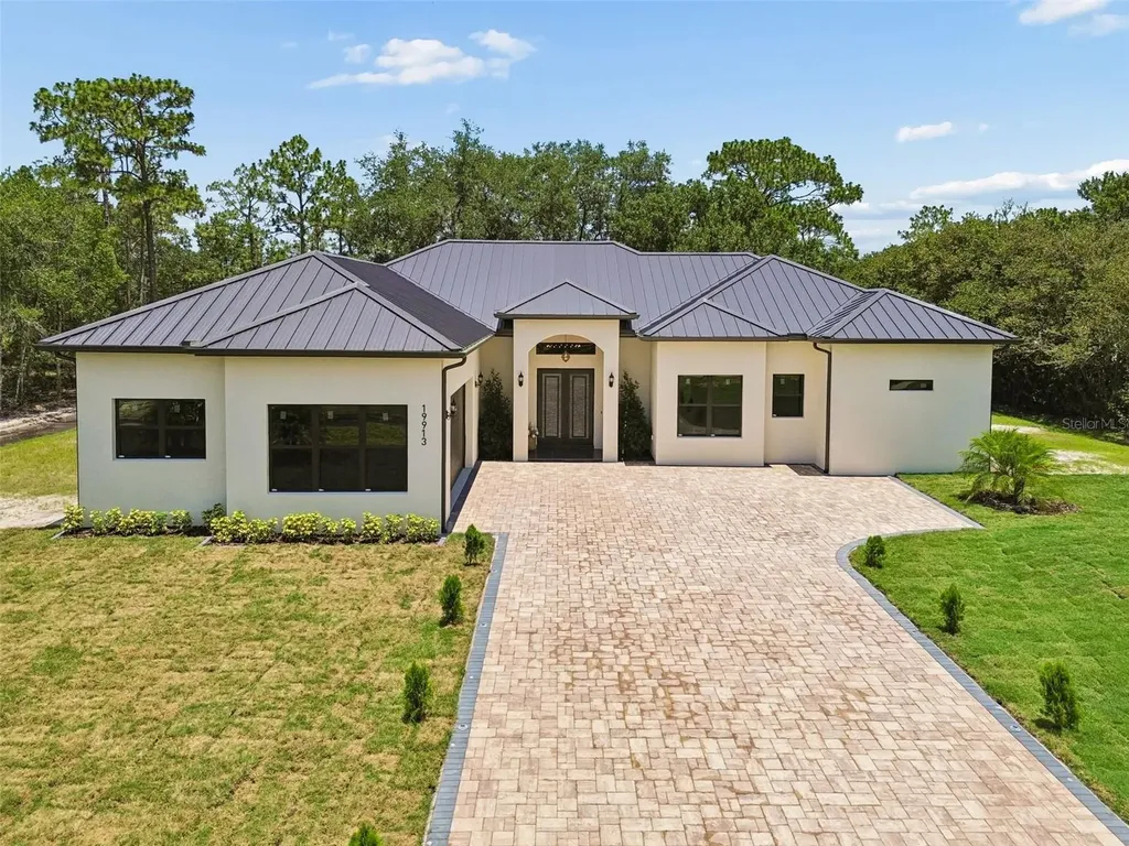 19913 Moorgate Street Orlando FL 32833