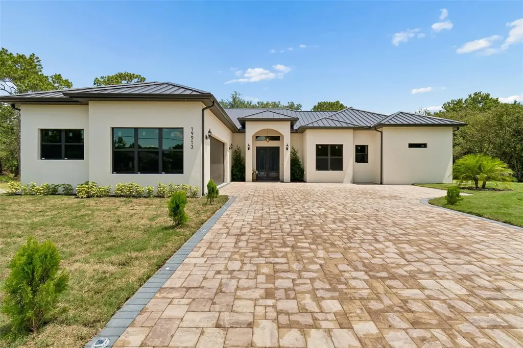 19913 Moorgate Street Orlando FL 32833