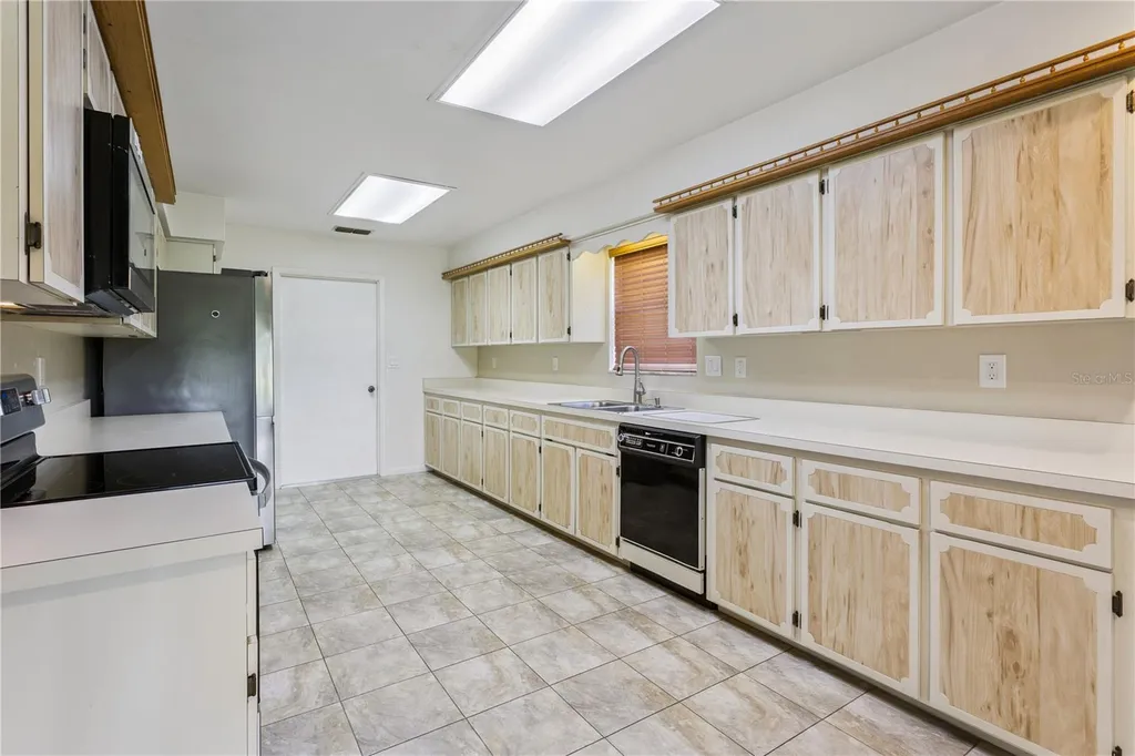 32 Gordon Court Leesburg FL 34788