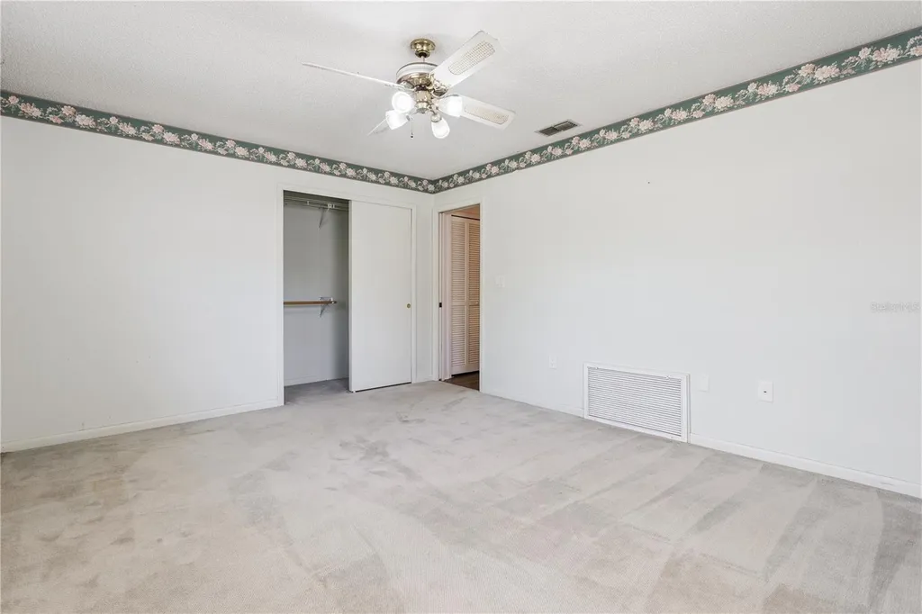 32 Gordon Court Leesburg FL 34788