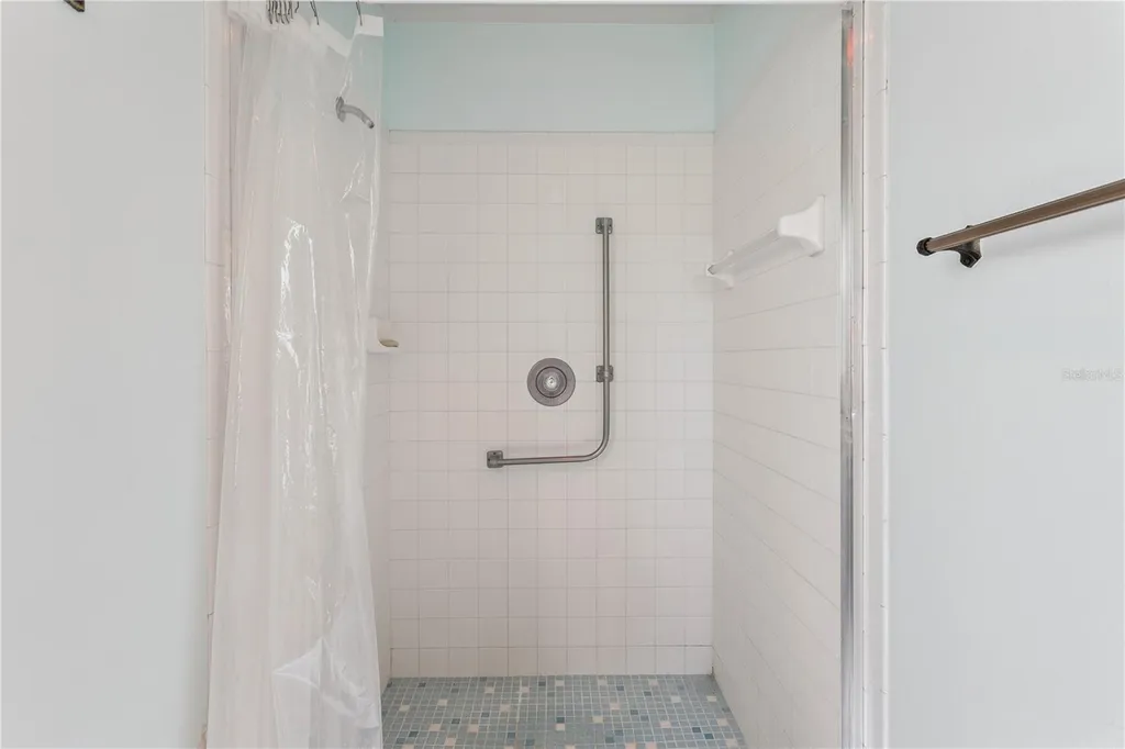 32 Gordon Court Leesburg FL 34788