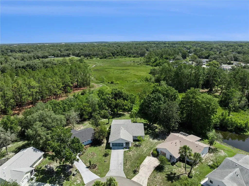 32 Gordon Court Leesburg FL 34788