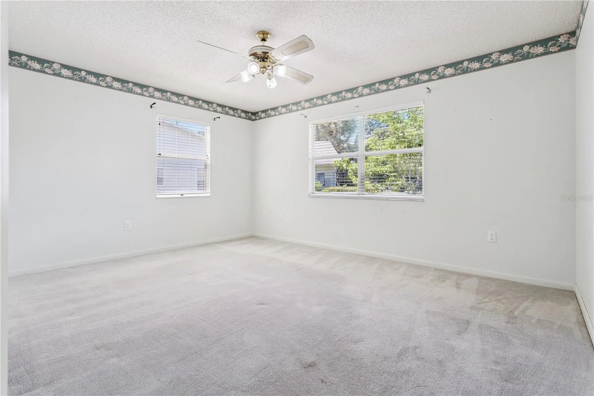 32 Gordon Court Leesburg FL 34788