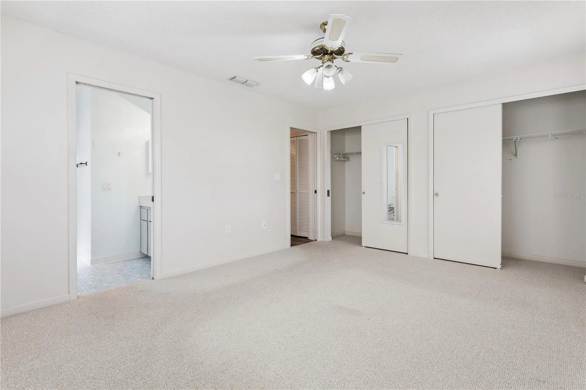 32 Gordon Court Leesburg FL 34788