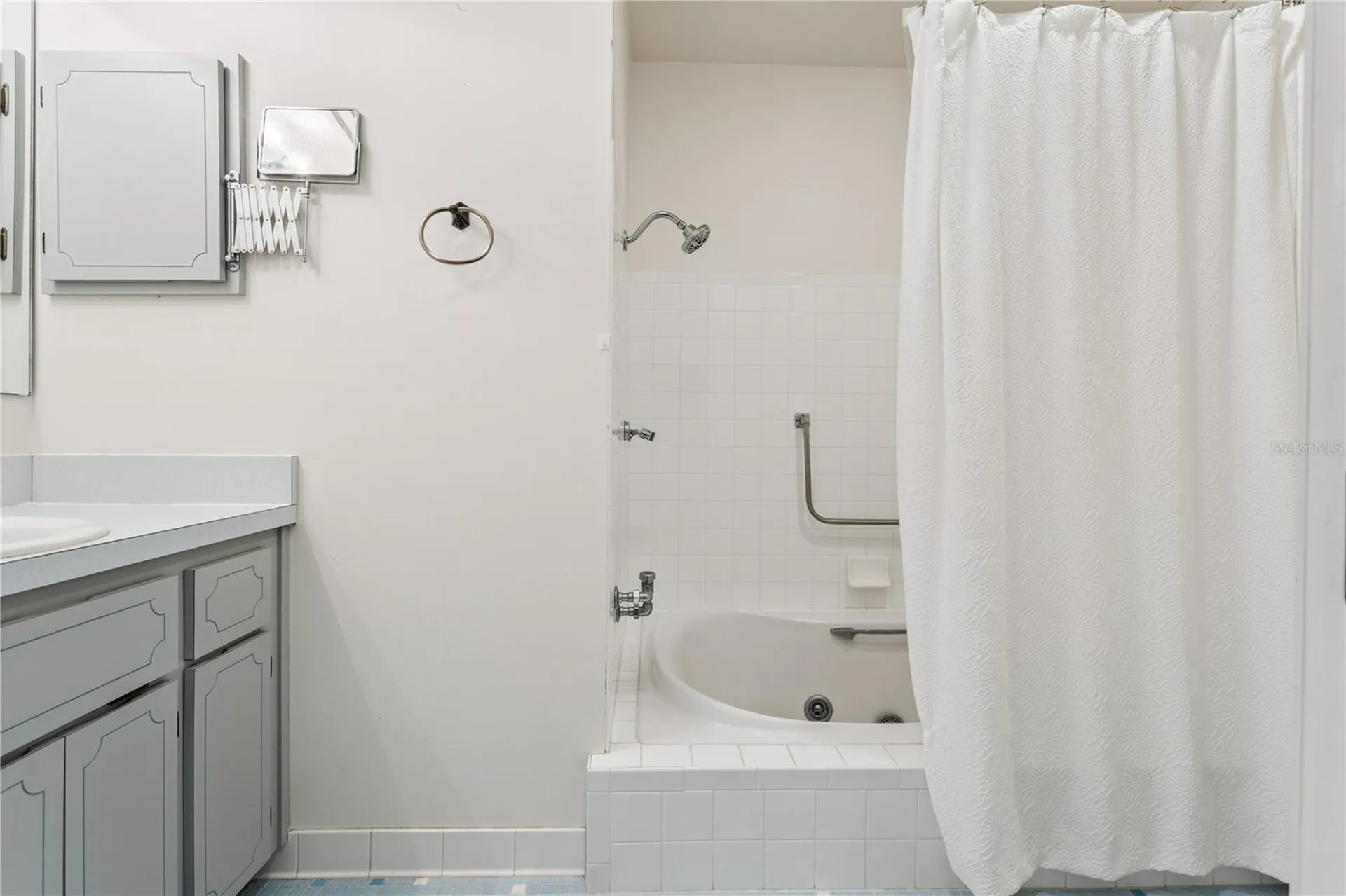 32 Gordon Court Leesburg FL 34788