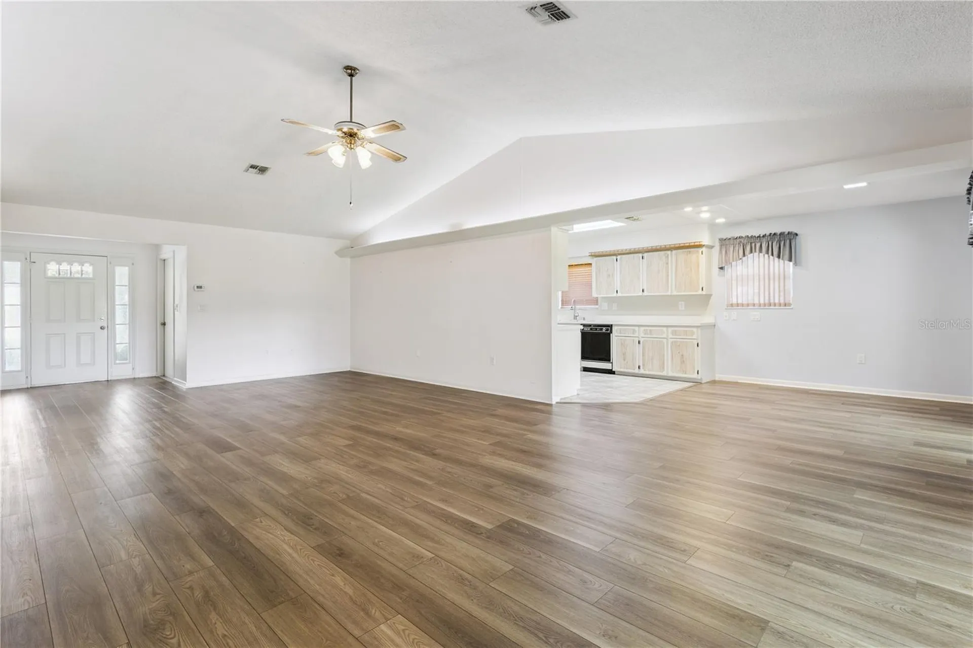 32 Gordon Court Leesburg FL 34788