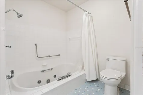 32 Gordon Court Leesburg FL 34788