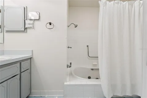 32 Gordon Court Leesburg FL 34788