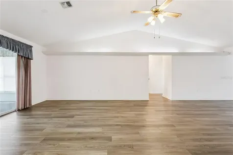 32 Gordon Court Leesburg FL 34788