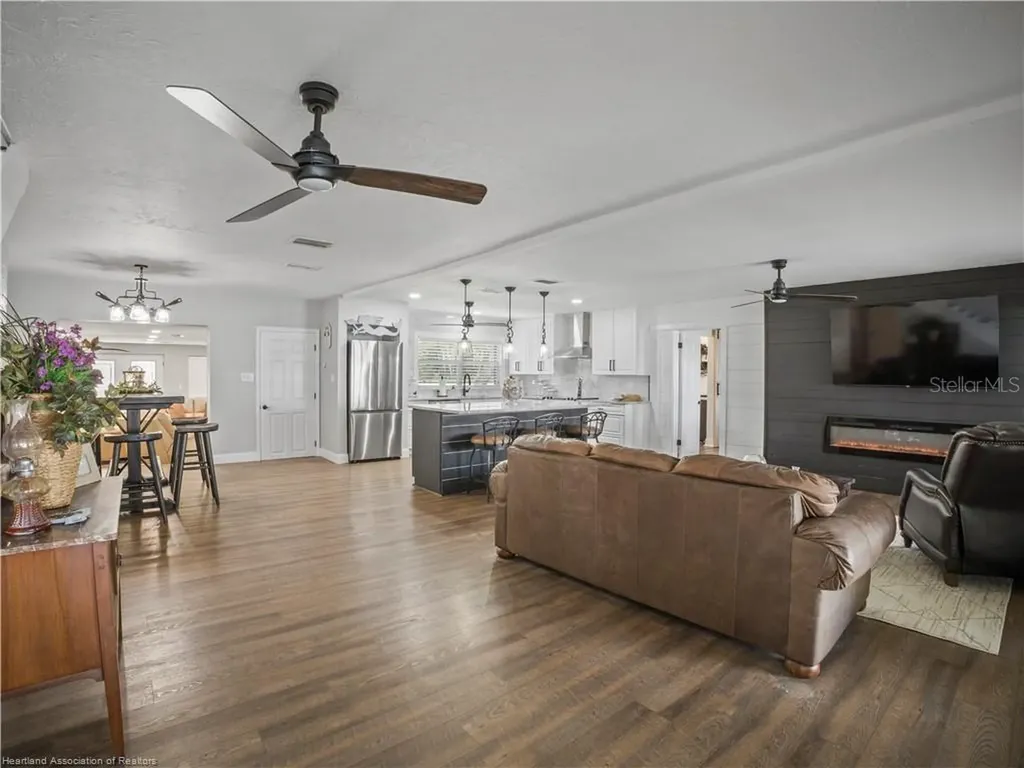 564 Lake June Road Lake Placid FL 33852