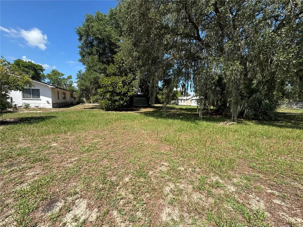 347 S 2nd Street Eagle Lake FL 33839