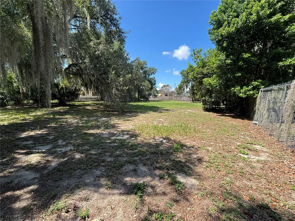347 S 2nd Street Eagle Lake FL 33839