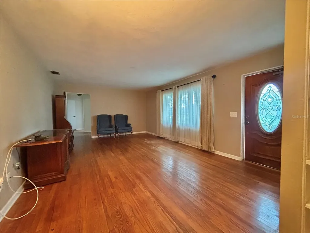 347 S 2nd Street Eagle Lake FL 33839