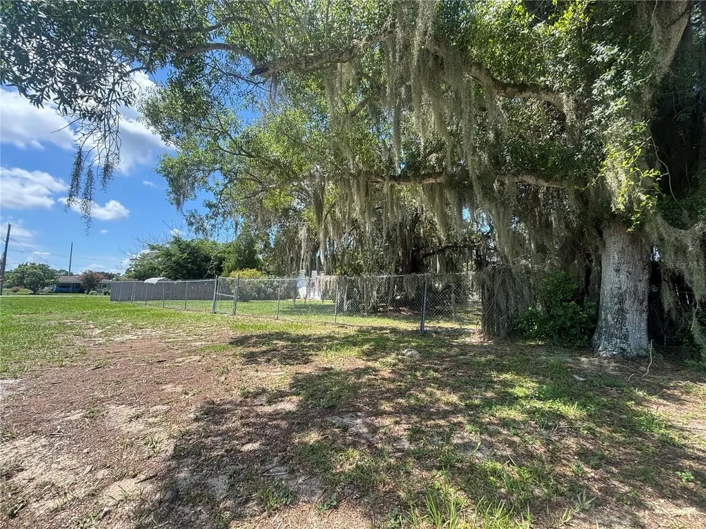 347 S 2nd Street Eagle Lake FL 33839