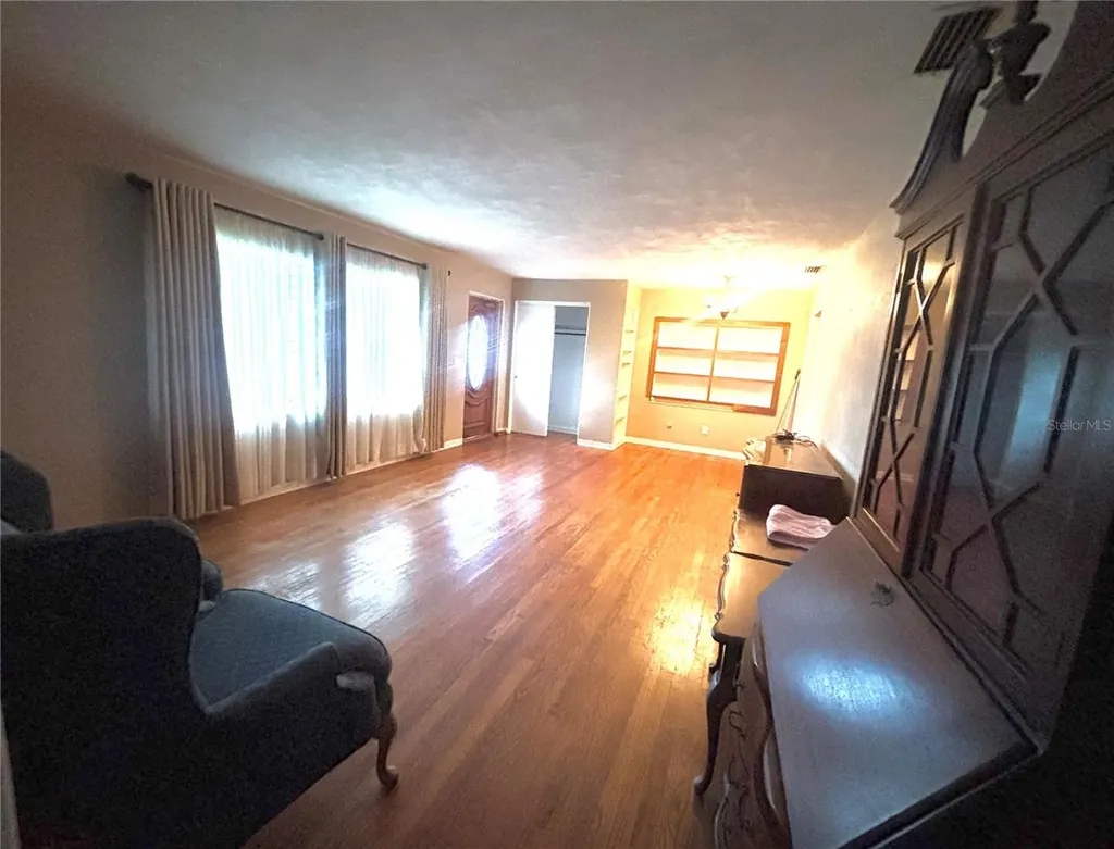 347 S 2nd Street Eagle Lake FL 33839