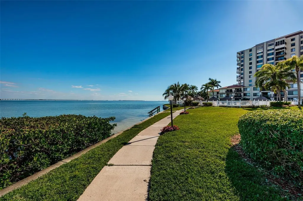6322 Palma Del Mar Blvd S St Petersburg FL 33715