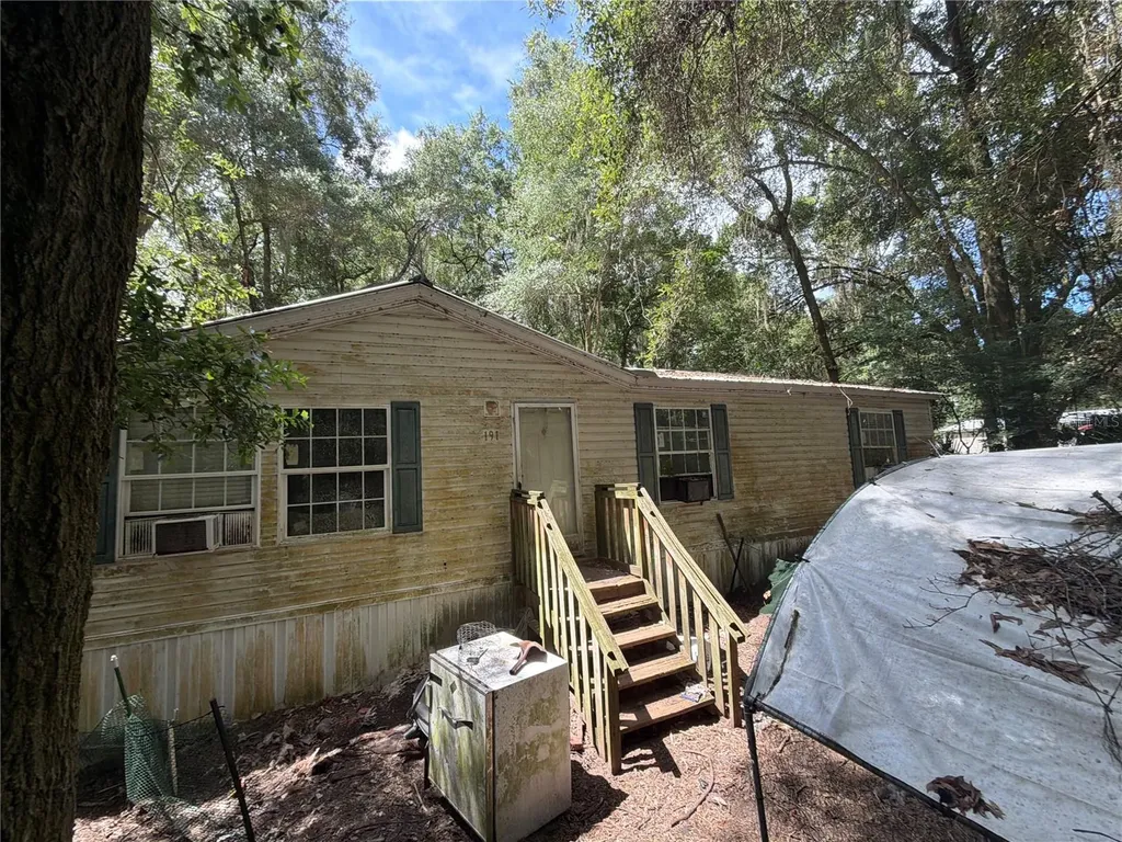 191 Little Orange Lake Drive Hawthorne FL 32640